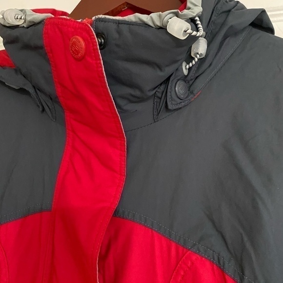 Columbia Sportswear Lady’s XL Fall Red/Grey Activewear Jacket, Gently Used - Picture 7 of 9